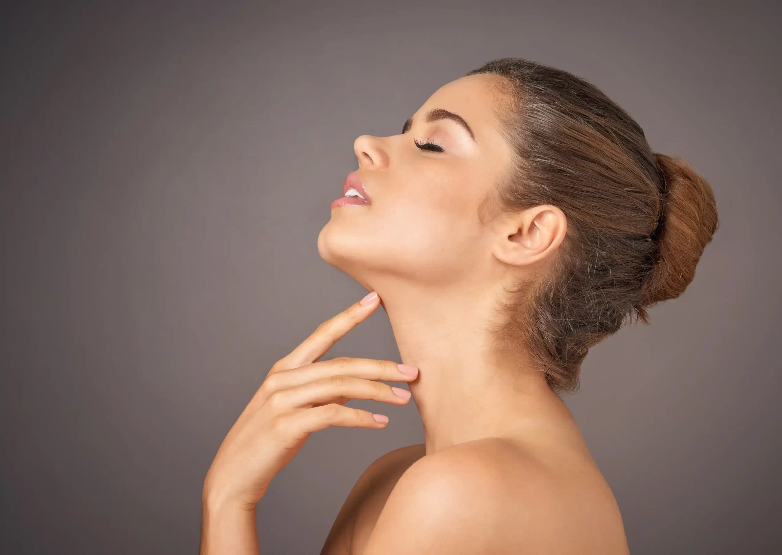 Chin Threading in Hamilton