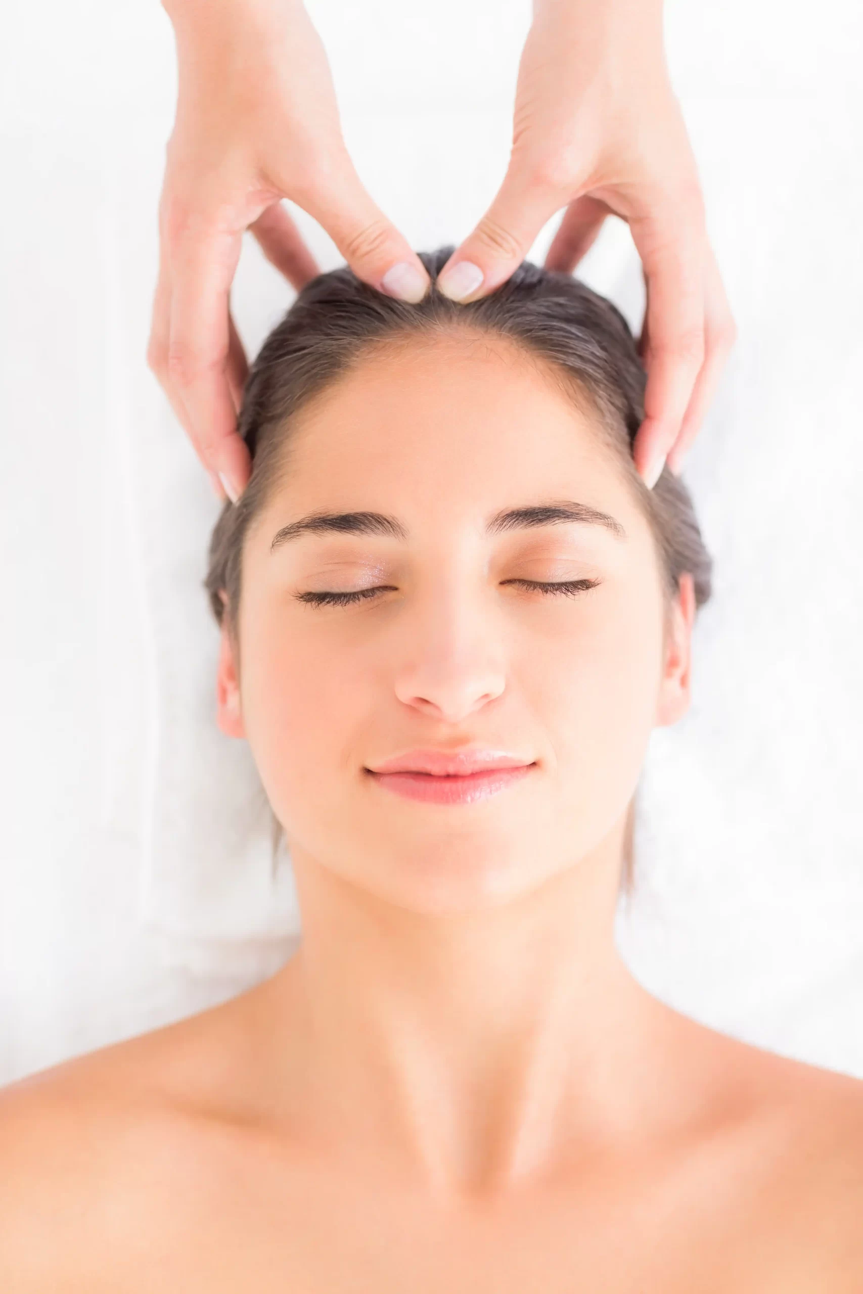 Head-Massage-in-brisbane-scaled